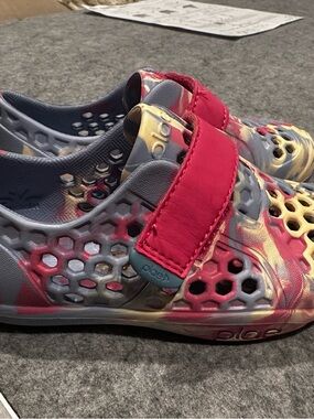 PLAE Shoes Jefferson Kids Clogs in Pink and Yellow Tie-Dye